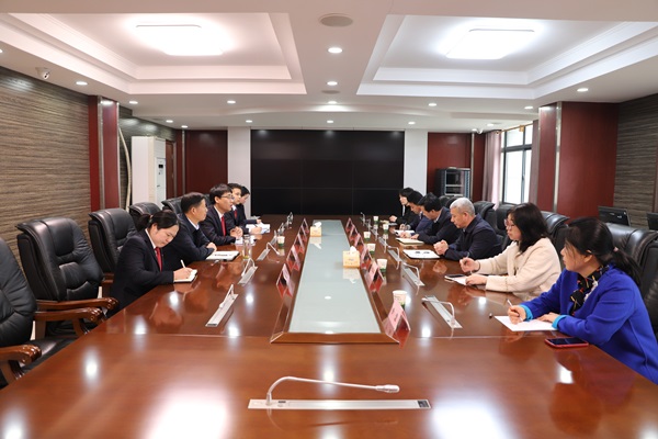 配图省高院司行处到当阳法院调研人民法庭规范化建设工作_副本.jpg